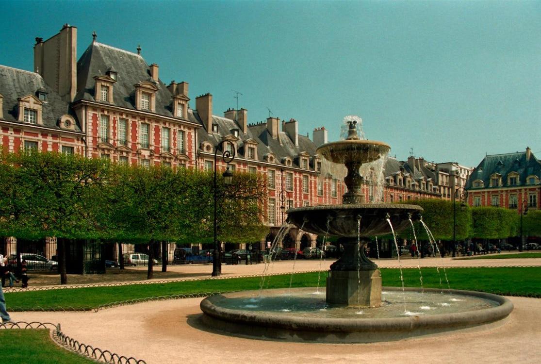 Charming 1Br Apartment With Terrace Le Marais Paris Center Exteriör bild